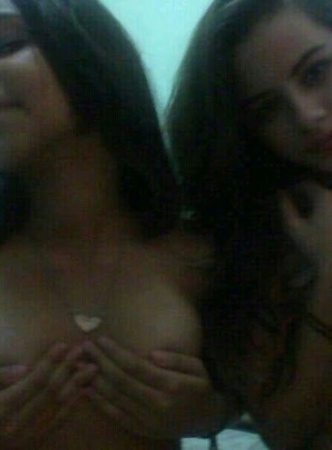 Gatinhas novinhas deram mole e caiu na net